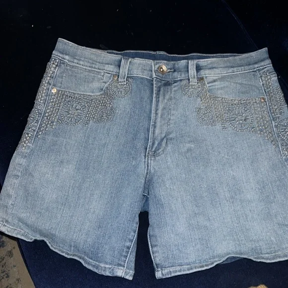 Calvin Klein Shorts - Picture 2 of 6